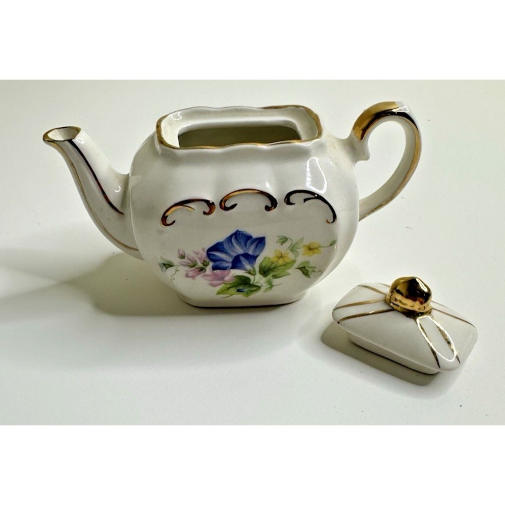Sadler Mini Cube Teapot Morning Glory Petite Flowers With Lid  Made England VTG